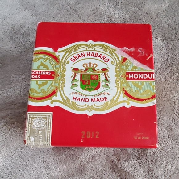 GRAN HABANO Cigar Box - Picture 1 of 8